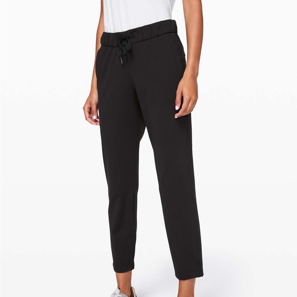 SOLD Lululemon On The Fly Pant 7/8 Pants Black Straight Leg Size 6